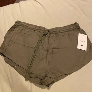 RVCA Green Linen Shorts, BNWT